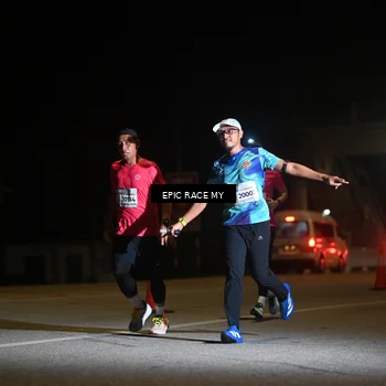 Runner Photo 8402100