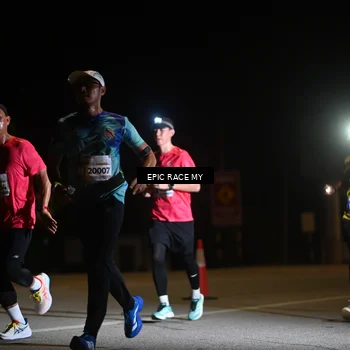 Runner Photo 8402102