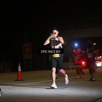 Runner Photo 8402114