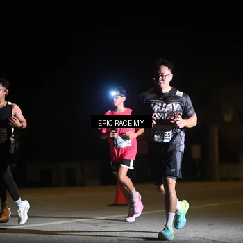 Runner Photo 8402121