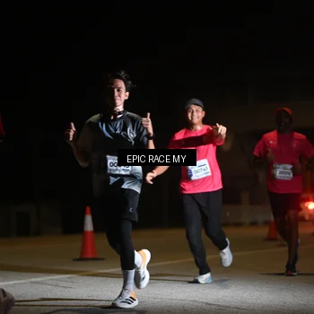 Runner Photo 8402134