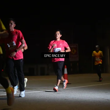 Runner Photo 8402159