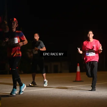 Runner Photo 8402194