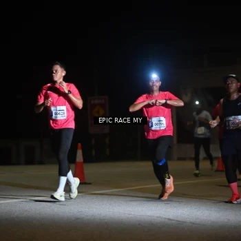 Runner Photo 8402217