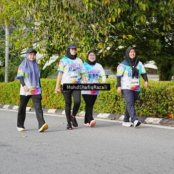 Runner Photo 8402251