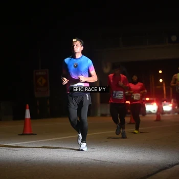 Runner Photo 8402263