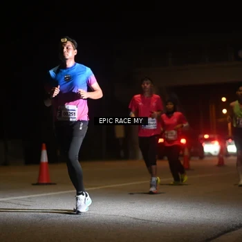 Runner Photo 8402267