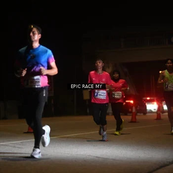 Runner Photo 8402268