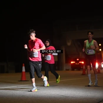 Runner Photo 8402272