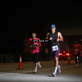 Runner Photo 8402279