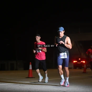 Runner Photo 8402280