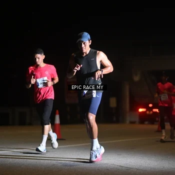 Runner Photo 8402283