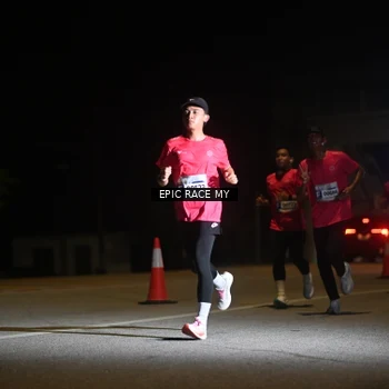 Runner Photo 8402287