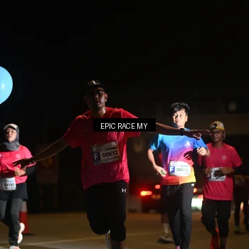 Runner Photo 8402300