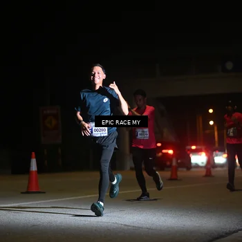 Runner Photo 8402336