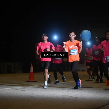 Runner Photo 8402359