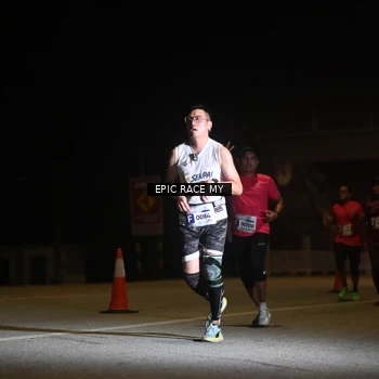 Runner Photo 8402393