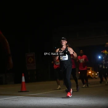 Runner Photo 8402515
