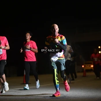 Runner Photo 8402529