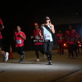 Runner Photo 8402555