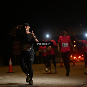 Runner Photo 8402599