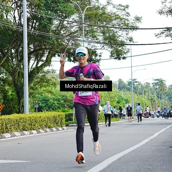 Runner Photo 8402675