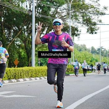 Runner Photo 8402704