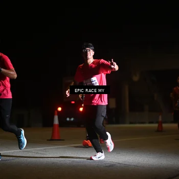 Runner Photo 8402710