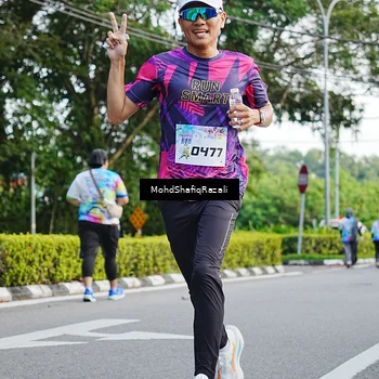 Runner Photo 8402738