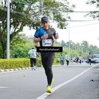 Runner Photo 8402757