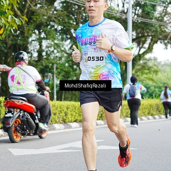 Runner Photo 8402824
