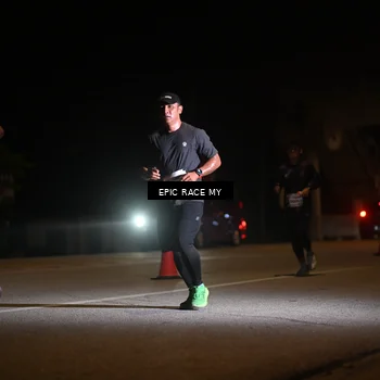 Runner Photo 8402859