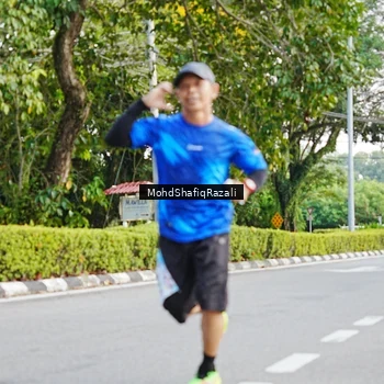 Runner Photo 8402898