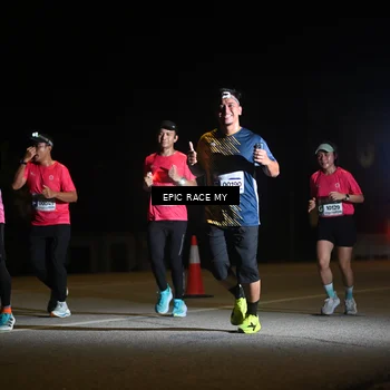 Runner Photo 8402905