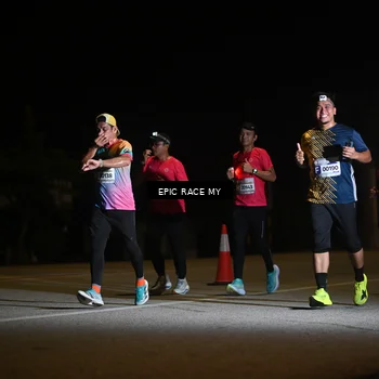 Runner Photo 8402911