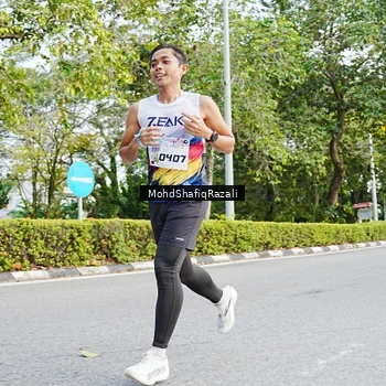Runner Photo 8402939
