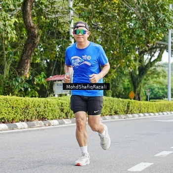 Runner Photo 8402947