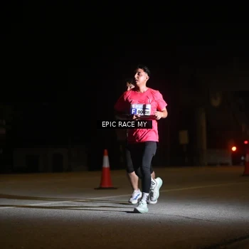 Runner Photo 8402951