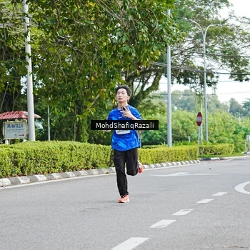 Runner Photo 8402975