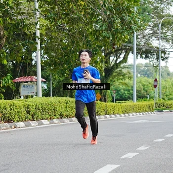 Runner Photo 8402979
