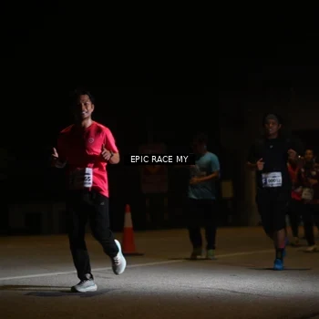 Runner Photo 8402981