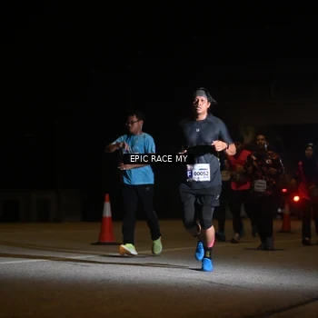 Runner Photo 8402983