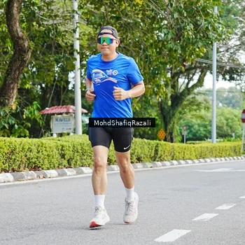 Runner Photo 8402991