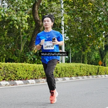 Runner Photo 8402997