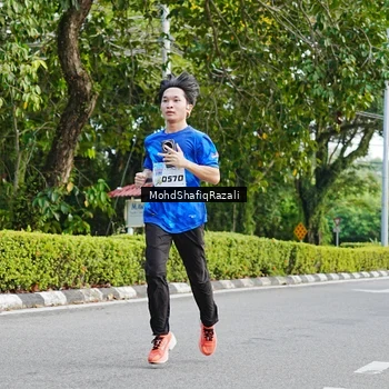 Runner Photo 8402998