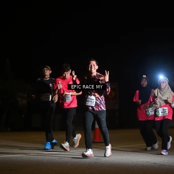 Runner Photo 8402999