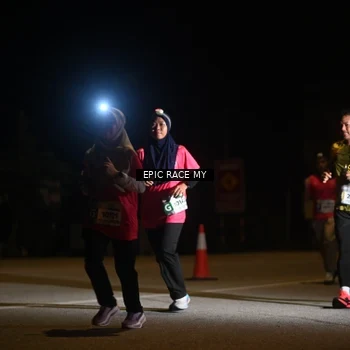 Runner Photo 8403000