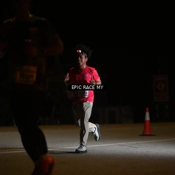 Runner Photo 8403004