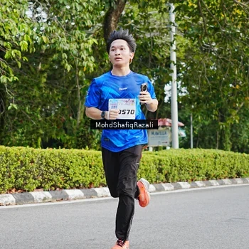 Runner Photo 8403005