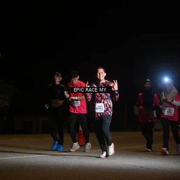 Runner Photo 8403018